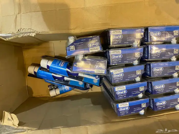 فرشاة oral b كمية للمدارس والاطباء بالشحن 1