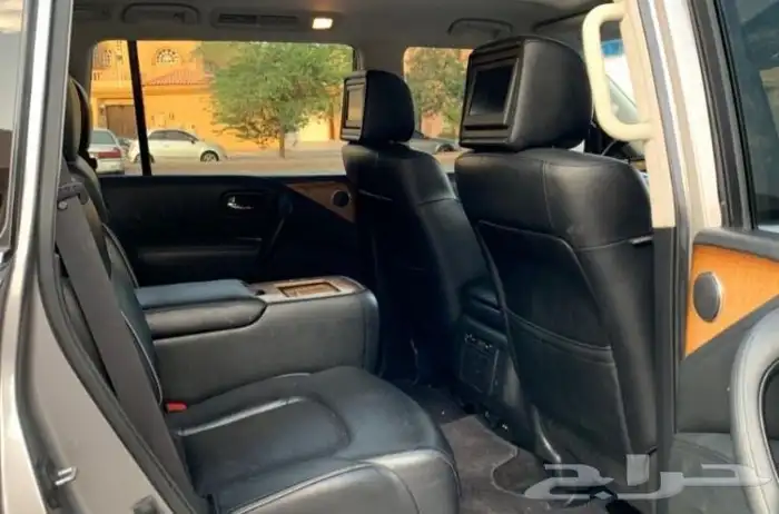 جيب انفينتي QX56 موديل 2011 11
