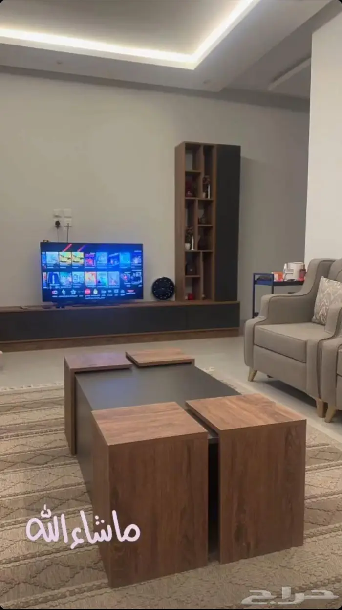 طاولة تلفزيون كبيرة لون ابيض 9