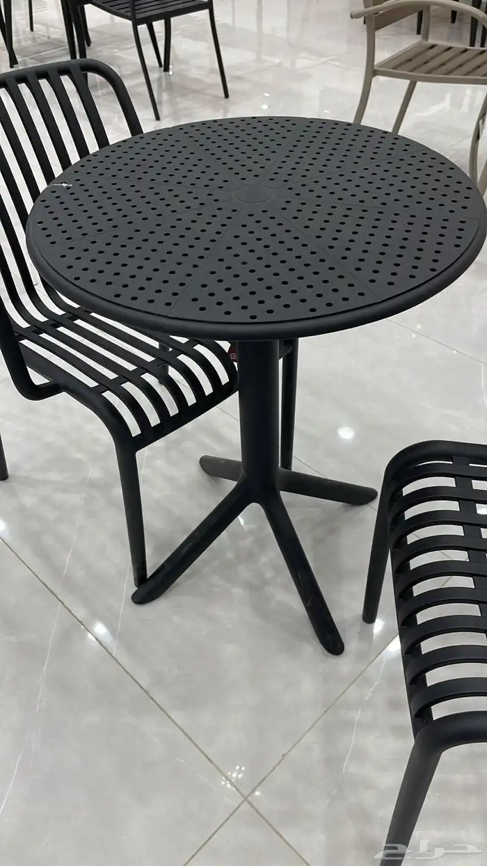 طاولة خارجية مفرده   طاولات خارجية مفرده 7