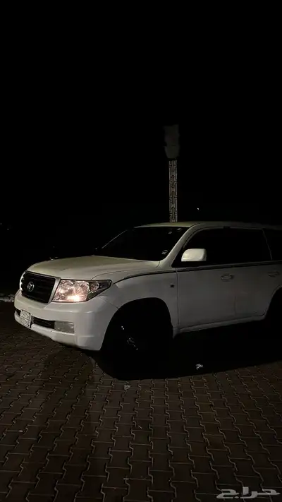 جيب لاندكروز 2011 3