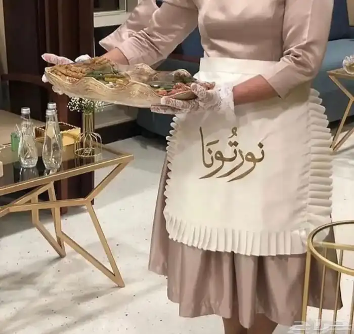 مضيفات لجميع مناسباتكم بزي موجود وقهوجيه 2