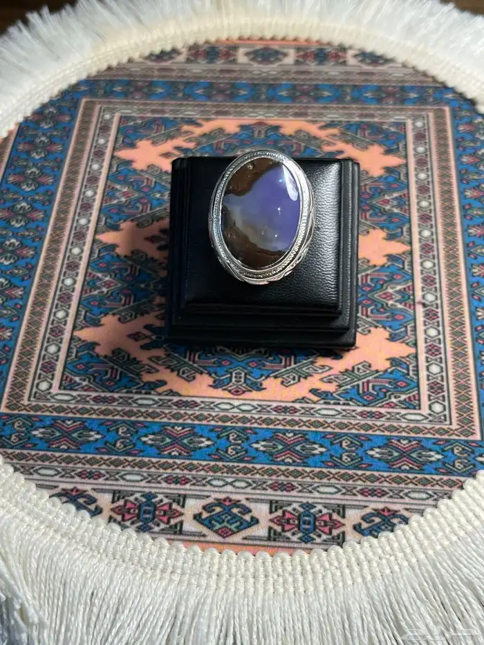 خاتم عقيق يمني اصلي خرايطي جميل لونين 1