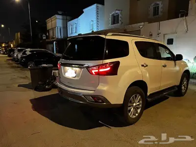 جيب ايسوزو MUX 2018 2