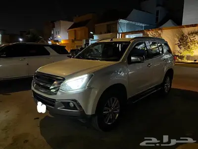 جيب ايسوزو MUX 2018 4