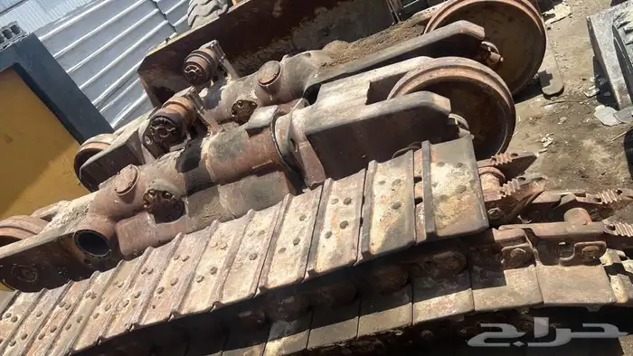 جنزير بلدوزرD8r وعربات كامله 0