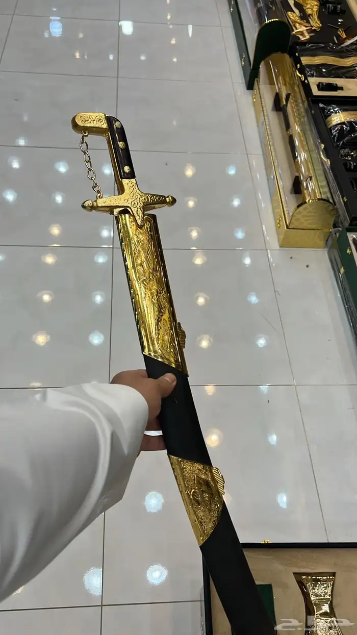 هدية بشت وسيف درع زواج ترقية جنبية تخرج ملازم دروع 5