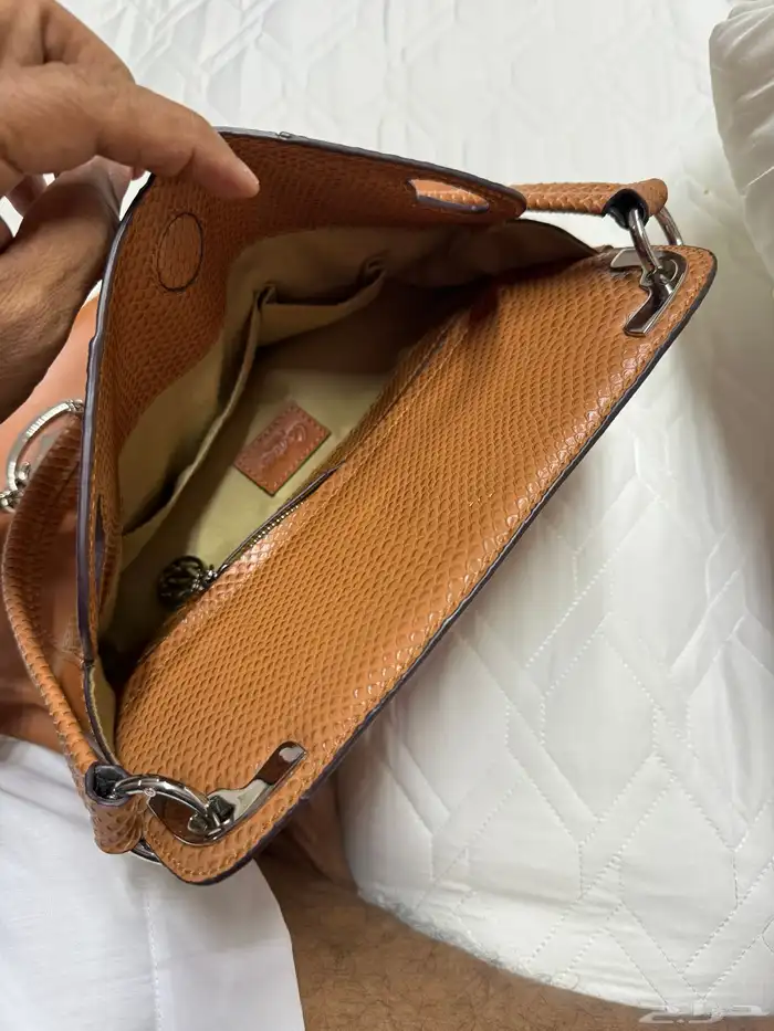 شنطه نسائيه كارتير 8