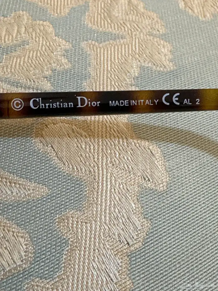 ماركات عالميه فخمه 19