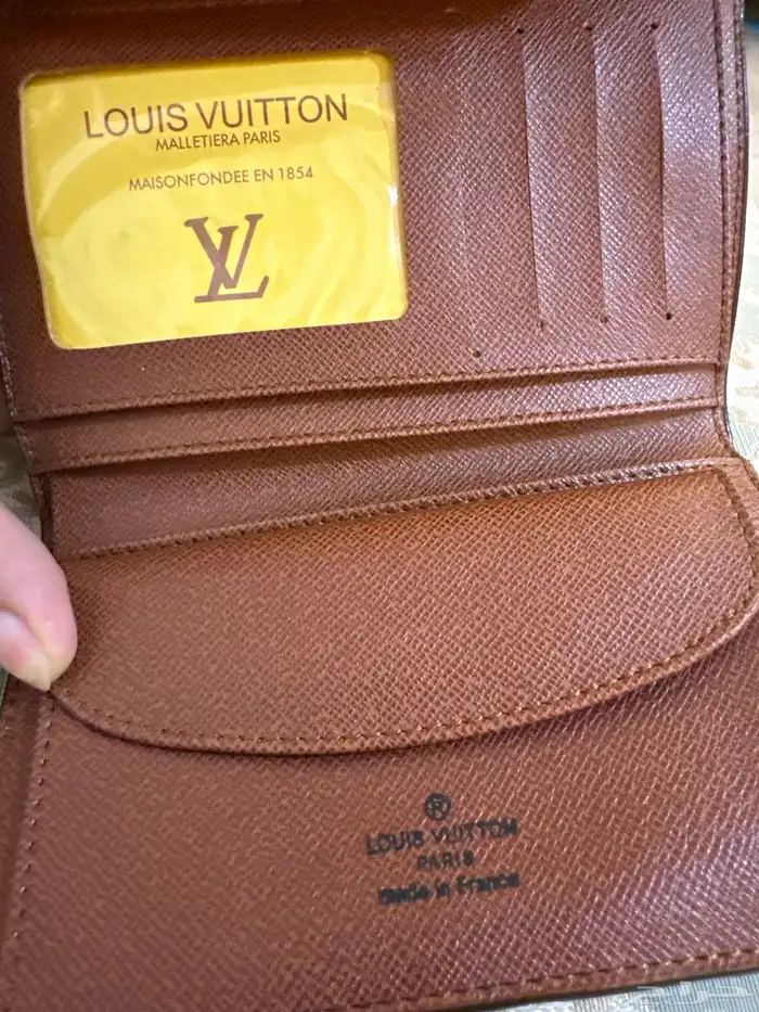 ماركات عالميه فخمه 8