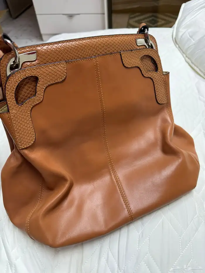 شنطه نسائيه كارتير 1