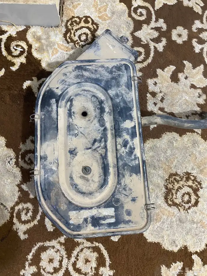قطع نيسان قديم 2