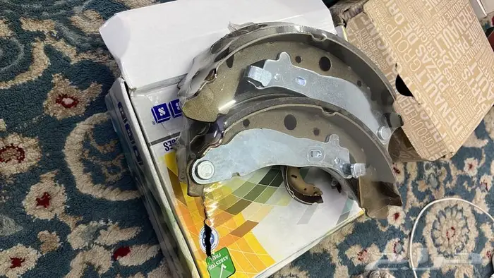 قطع غيار رينو دوكر 12