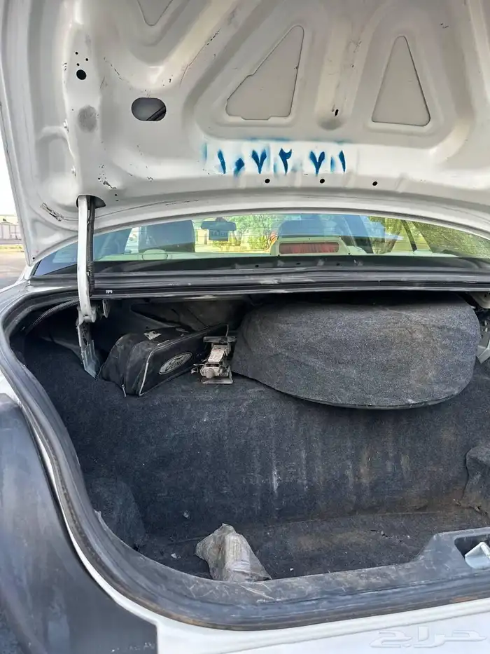 فورد 2012 مخزن ماشي 81 الف مدني بدي بلد شرط (تم البيع) 23