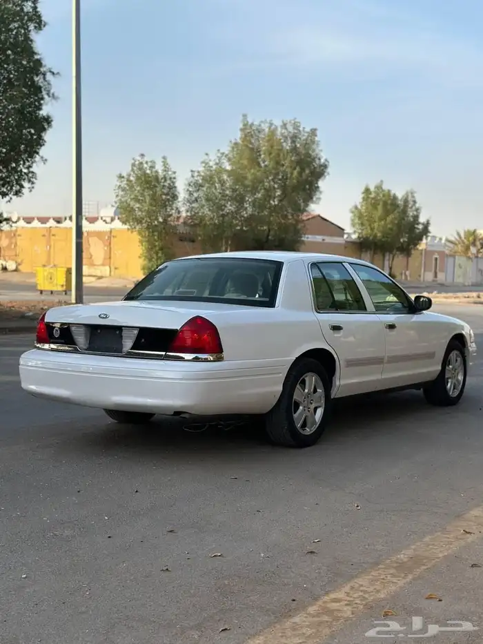 فورد 2012 مخزن ماشي 81 الف مدني بدي بلد شرط (تم البيع) 6