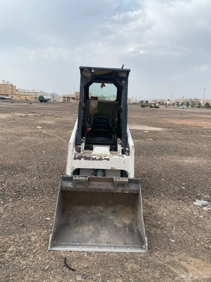 بوبكات بوب كات ببكات صغير واحد متر للايجار وليس البيع 3