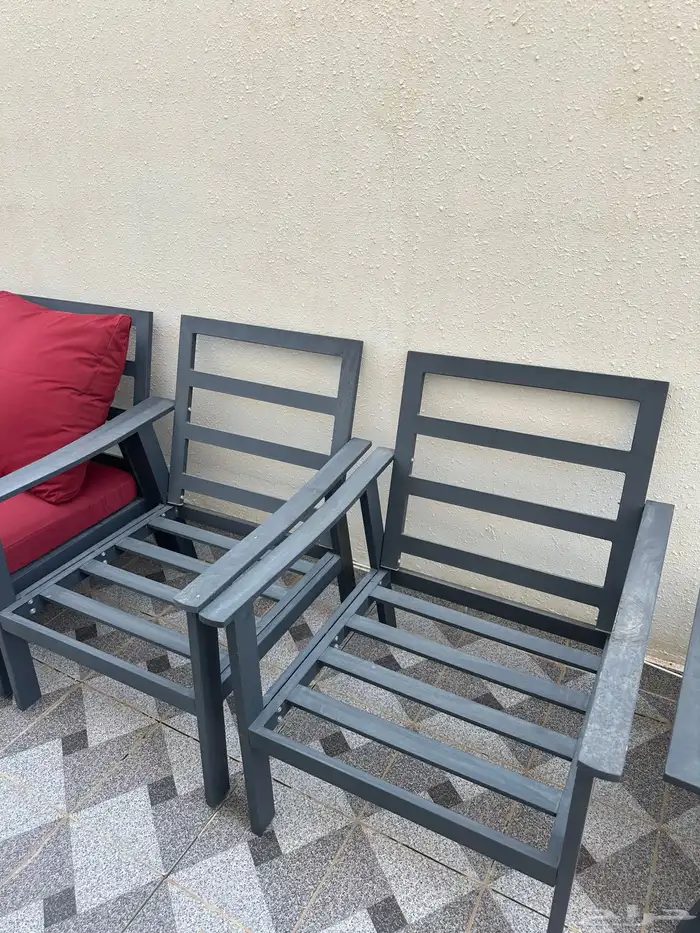 للبيع جلسه حديد مكونه 4 قطع 1