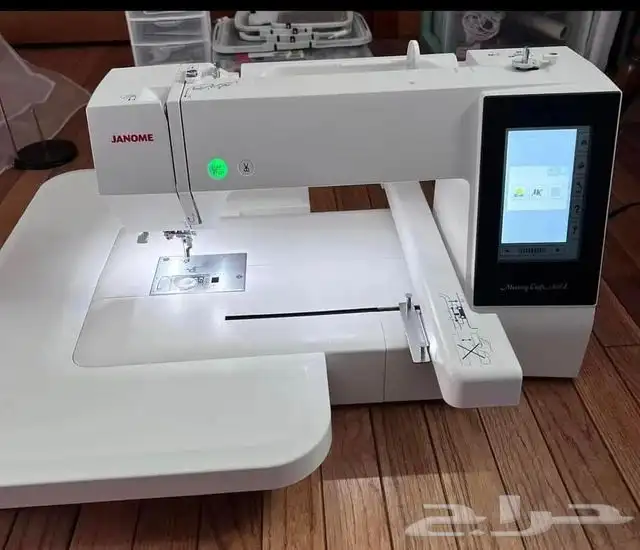 ماكينة تطريز جانومي Janome كبيرة 0