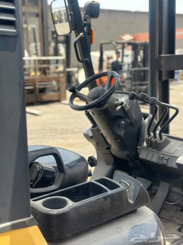 Caterpillar forklift 3tons رافعه شوكيه كتر 2021 3