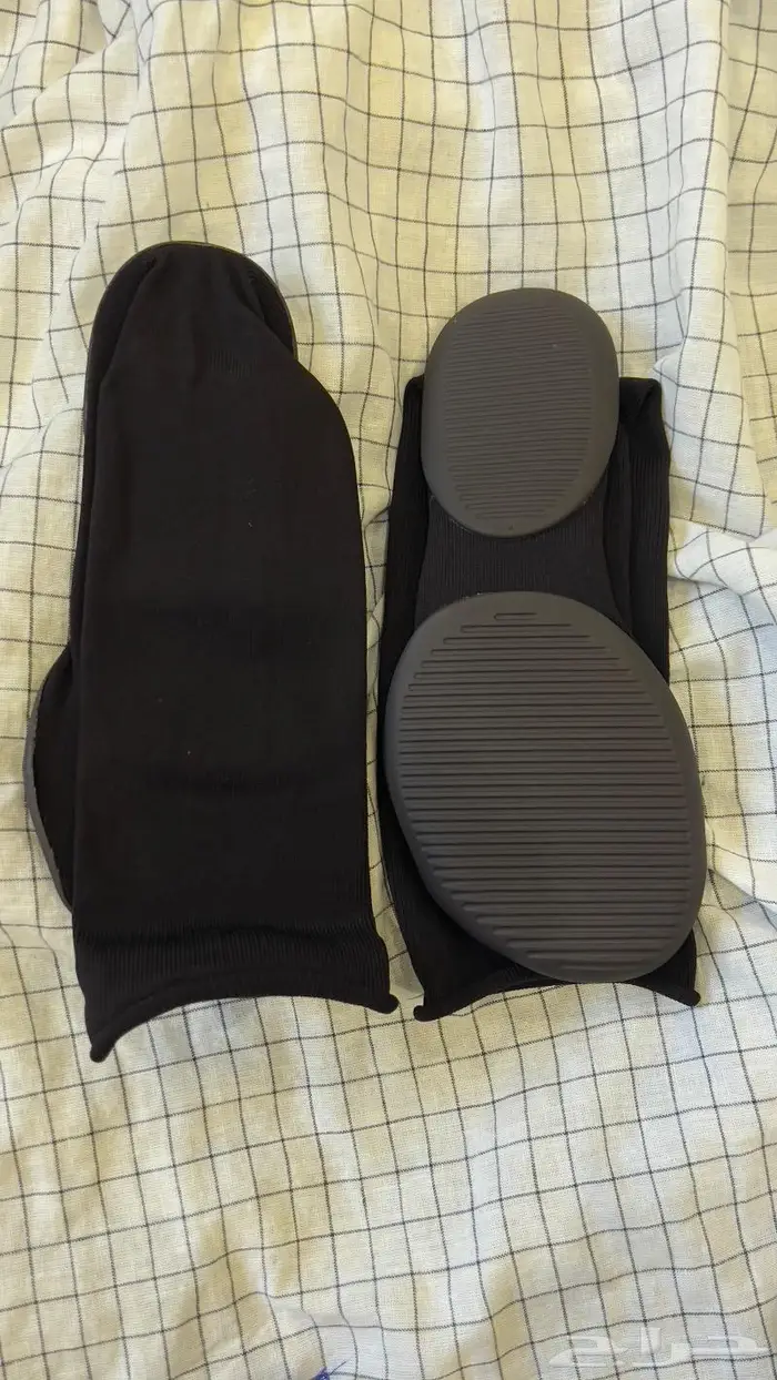 yzy pods للبيع مقاس 1 و 2 1