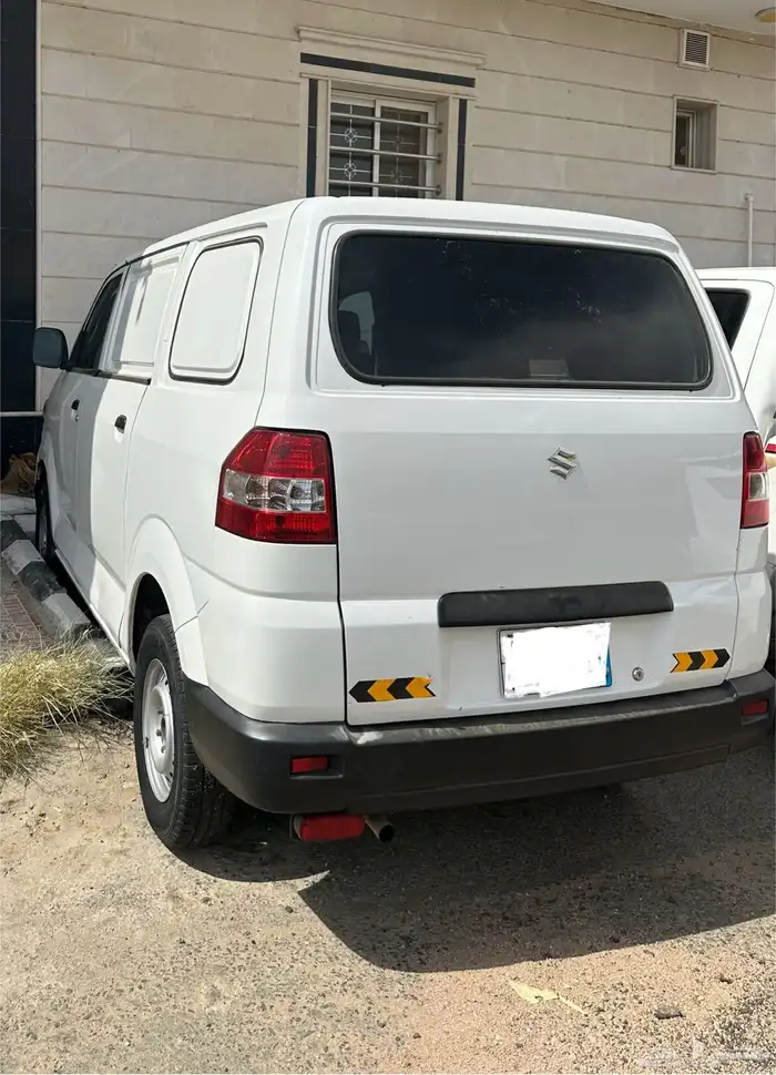 باص بضاعة نظيف للإيجار 1