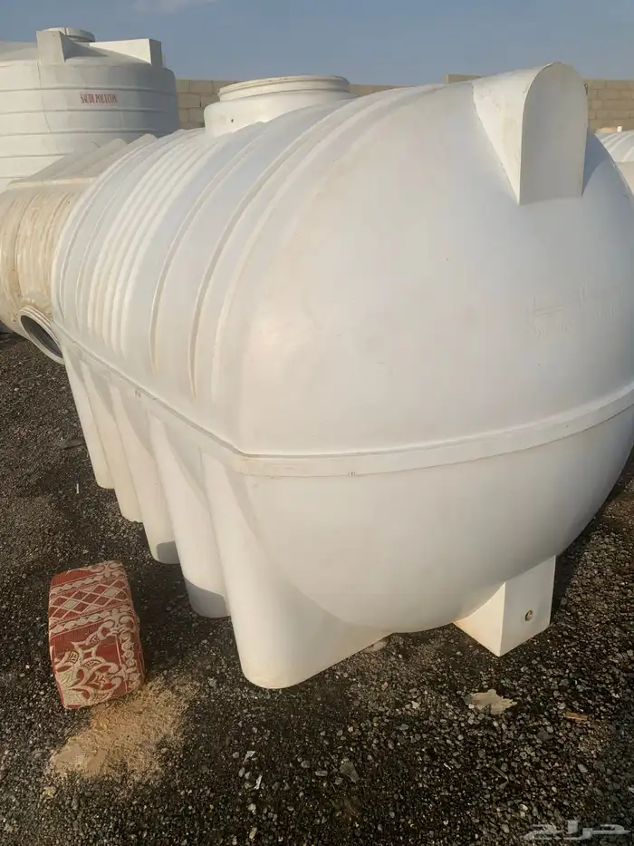 عرض خزانات مستعمل للبيع فيبر اربع طبقات بسعر مناسب جدا 1