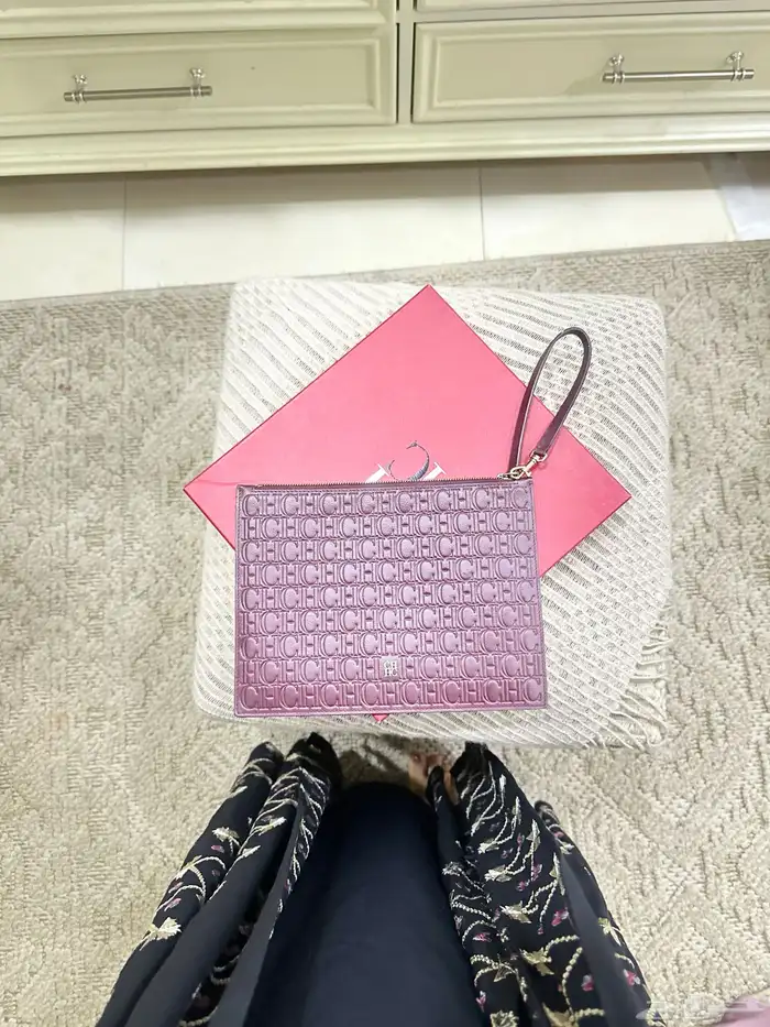 شنطة كارولينا هريرا اصليه 0