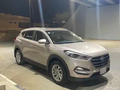 توسان 2018 محرك 2000 ( مخزن ) مباع 9