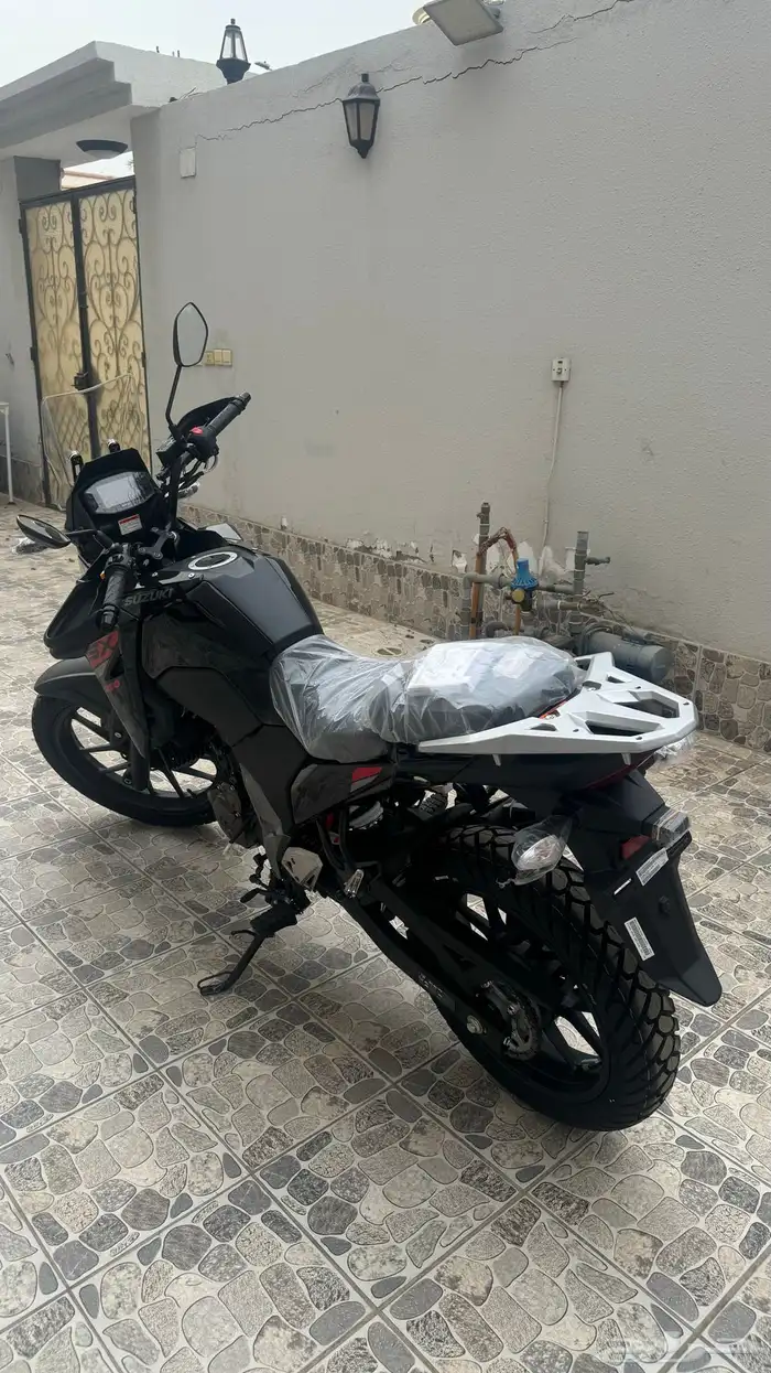 سوزوكي ادفنشر V-strom 250 8