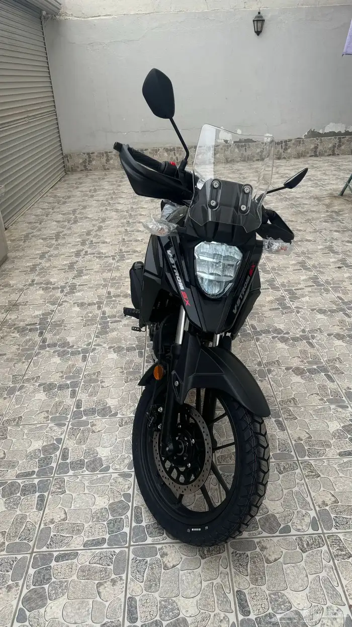 سوزوكي ادفنشر V-strom 250 6