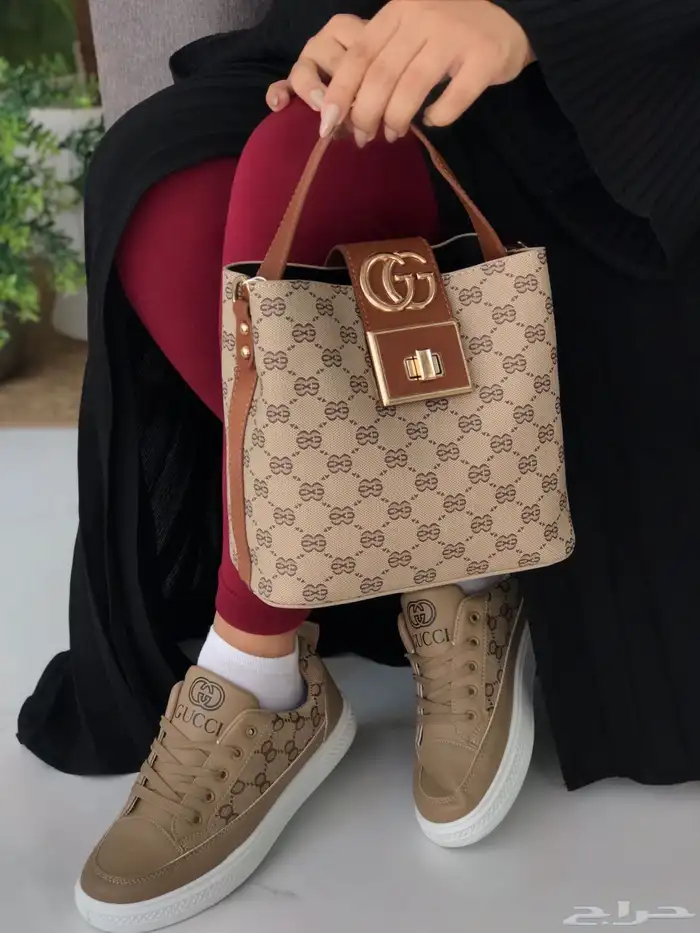 طقم شوز وشنطة قوتشي مع عطر هدية 1