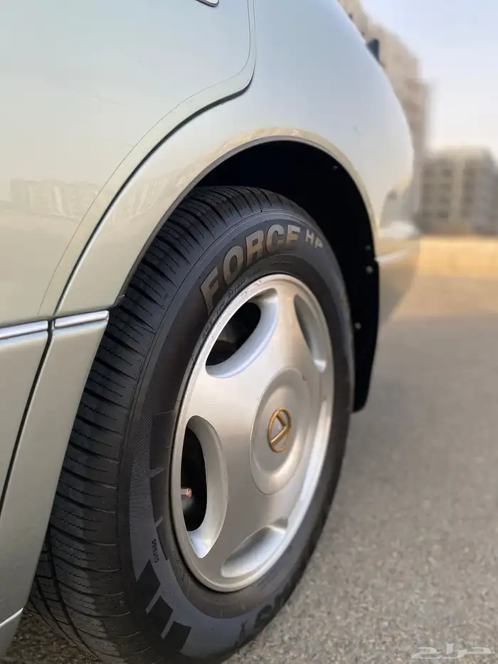 لكزس 400 سعودي موديل 1998 مالك ثالث 66