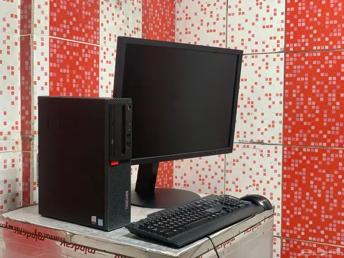 كمبيوتر مكتبى معالج   i7   مع الشاشة شبة جديد 1