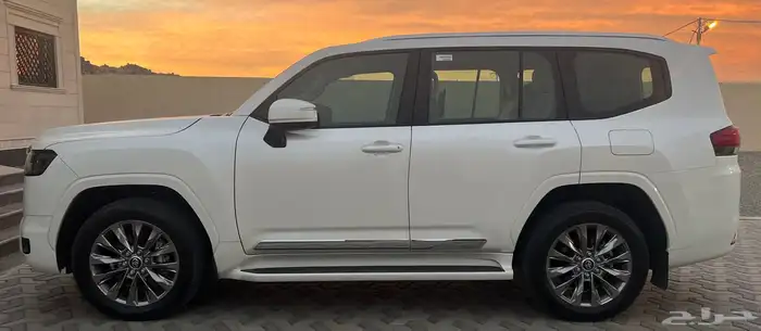 لاندكروزر 2023 GXR L2 2
