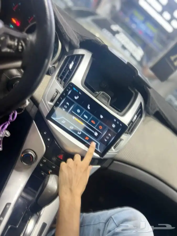 شاشات سيارات كهربائية خالد المغربي 42