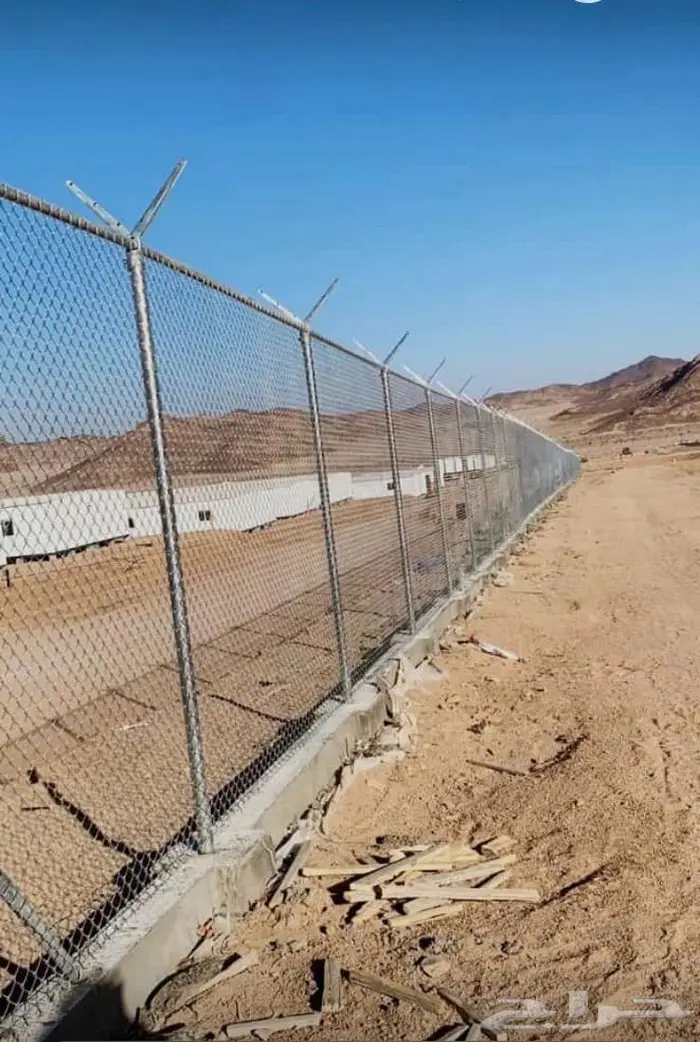 نعمل في تركيب السياج الشبوك تشبيك المزارع والمحميات وغيرها 7