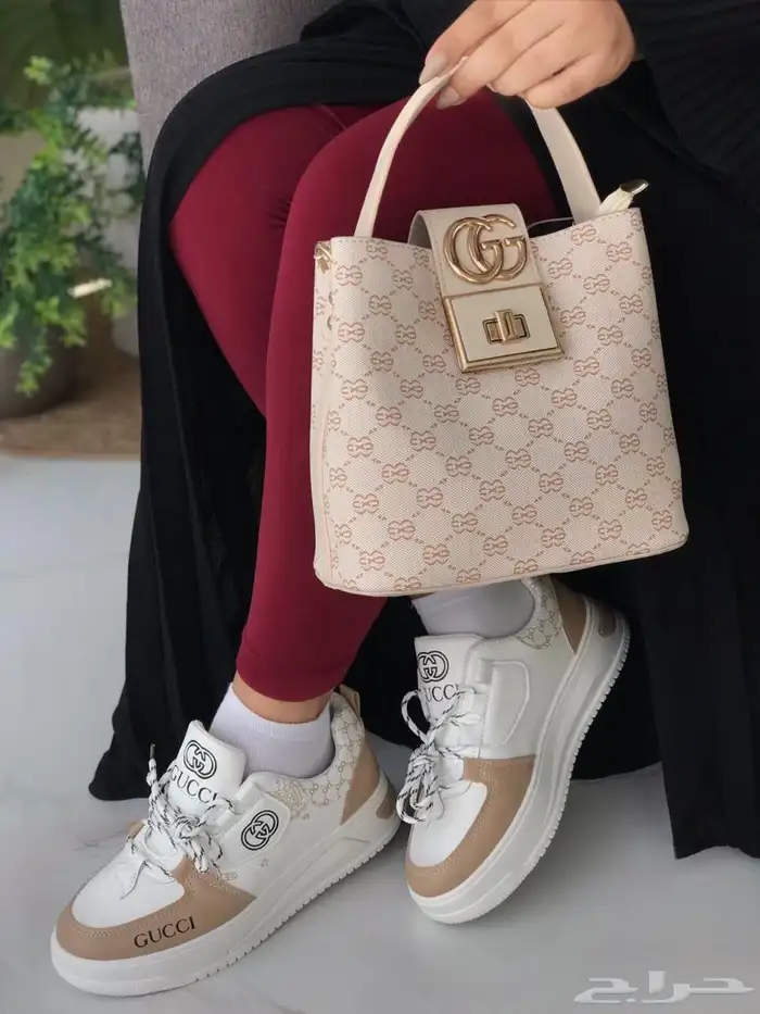 طقم شوز وشنطة قوتشي مع عطر هدية 9