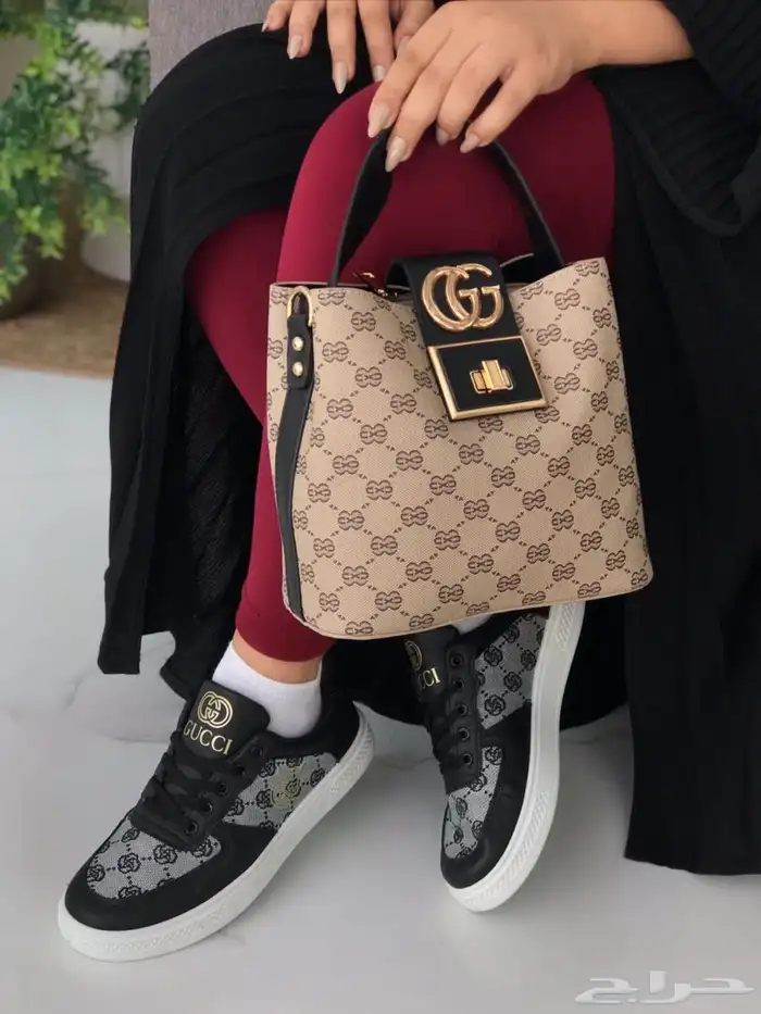 طقم شوز وشنطة قوتشي مع عطر هدية 10