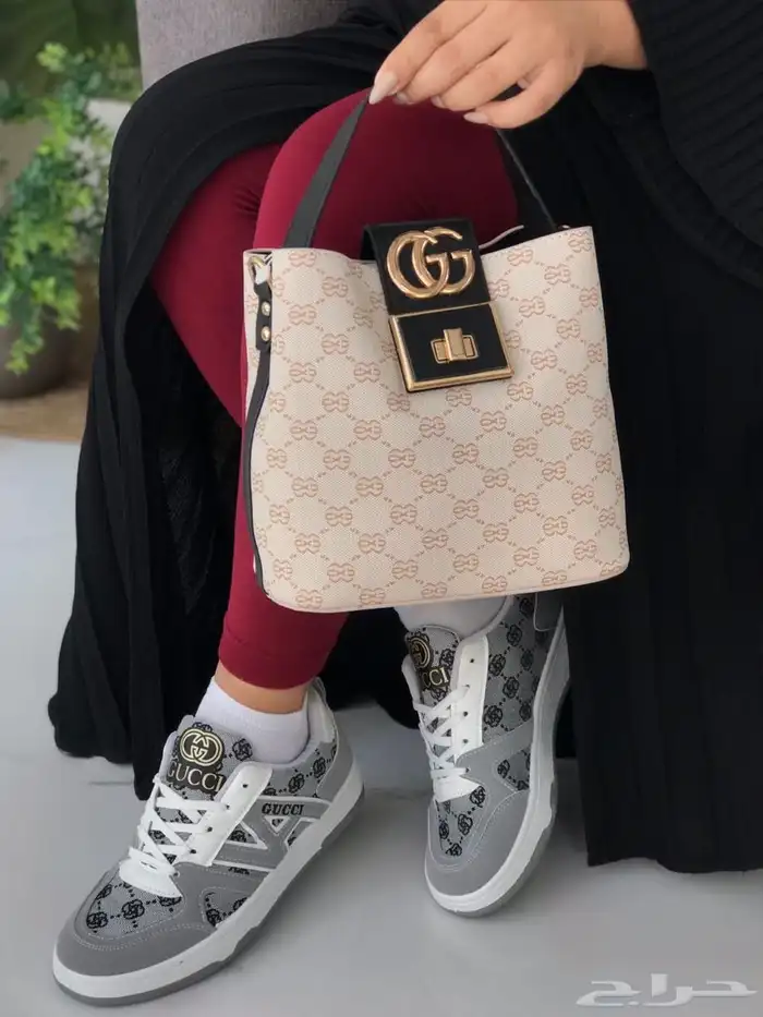 طقم شوز وشنطة قوتشي مع عطر هدية 8