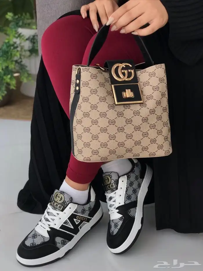 طقم شوز وشنطة قوتشي مع عطر هدية 7