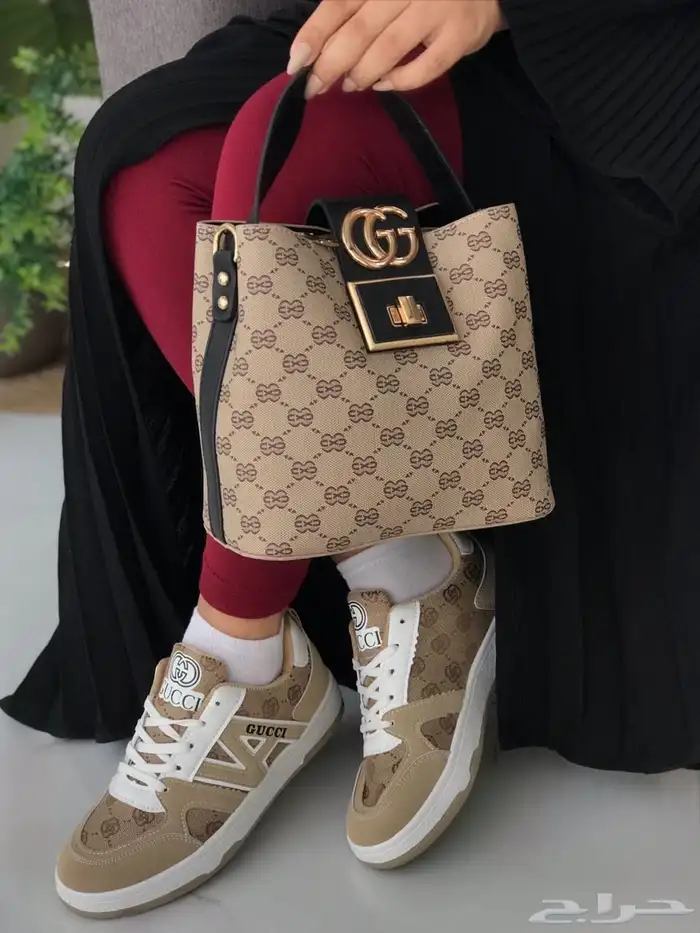 طقم شوز وشنطة قوتشي مع عطر هدية 2