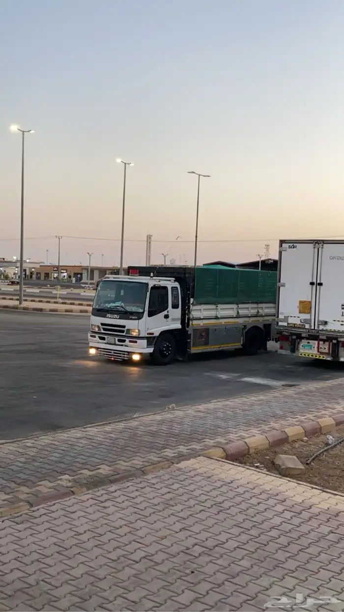 لوري سكس 0