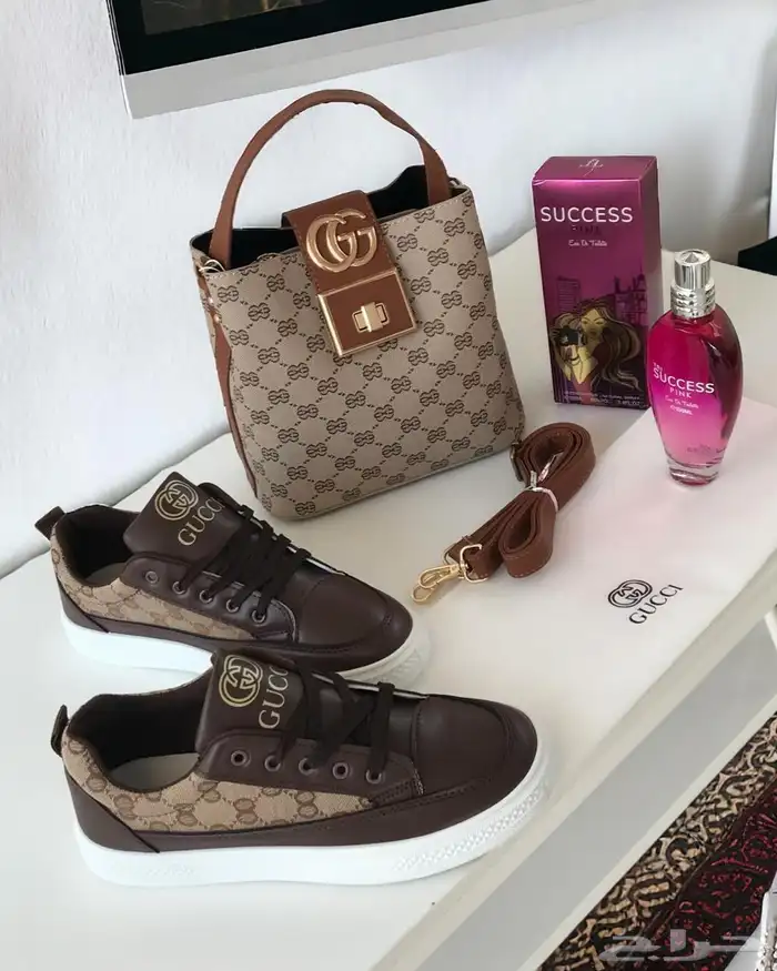 طقم شوز وشنطة قوتشي مع عطر هدية 14