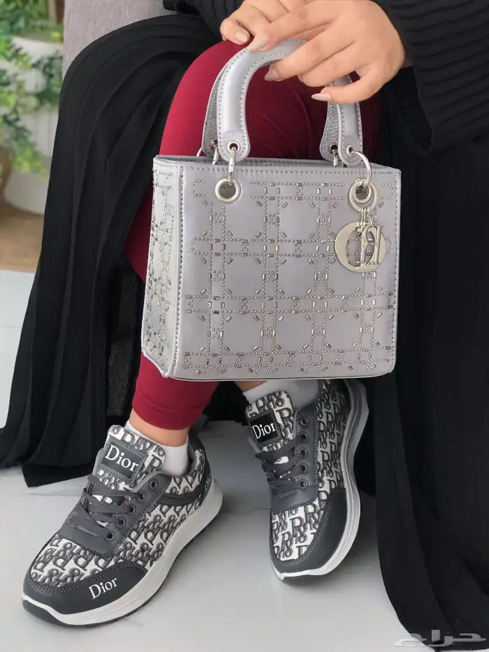 طقم شوز وشنطة قوتشي مع عطر هدية 38