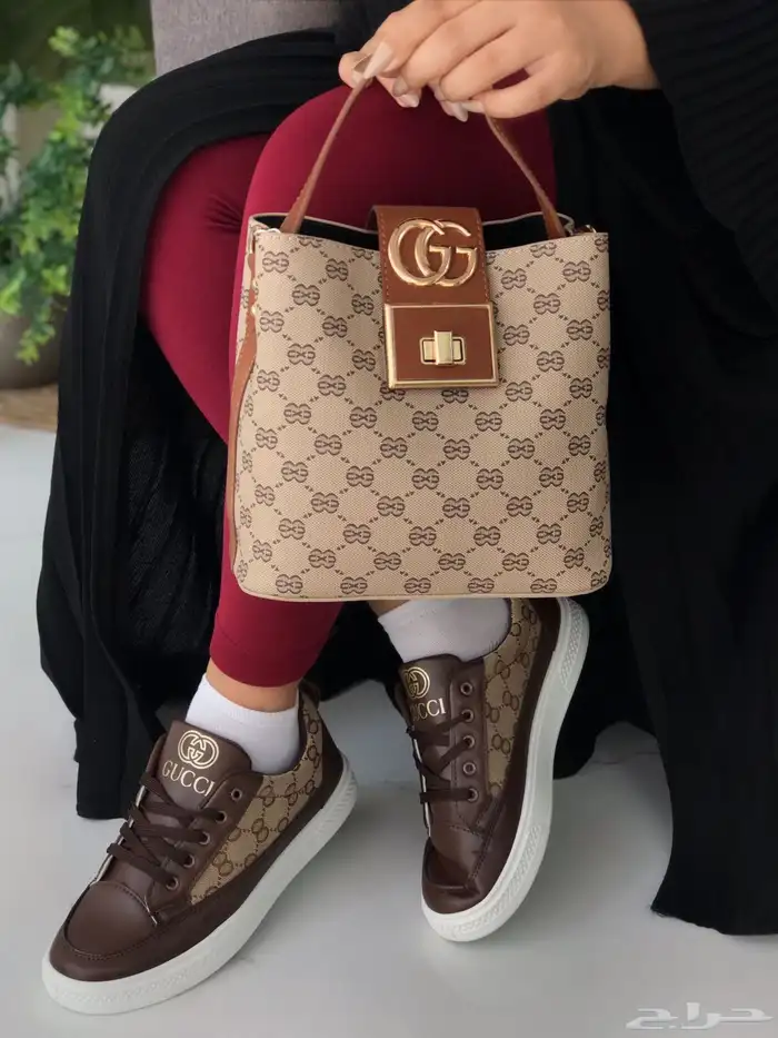 طقم شوز وشنطة قوتشي مع عطر هدية 16