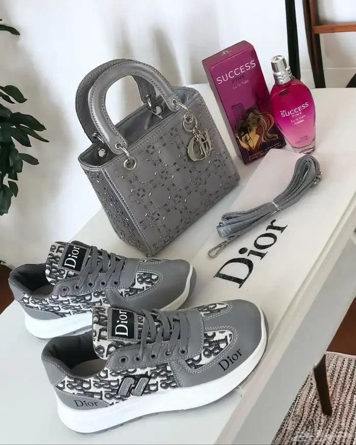 طقم شوز وشنطة قوتشي مع عطر هدية 28