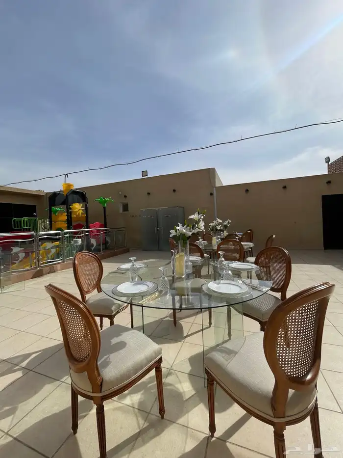 تنسيق حفلات كراسي طاولات عشاء 2