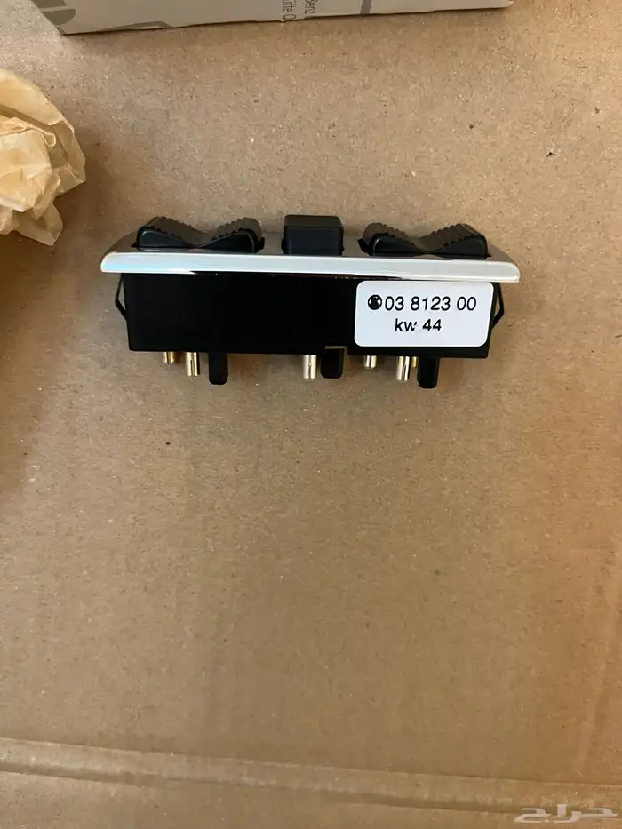 سويتش زجاج w116 جديد اصلي 1