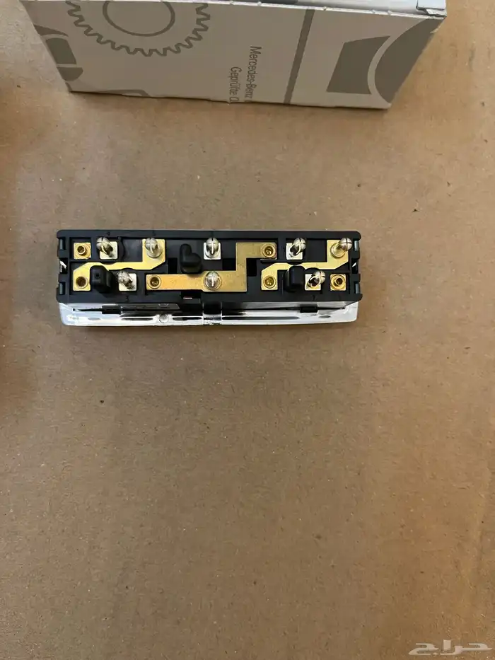 سويتش زجاج w116 جديد اصلي 4