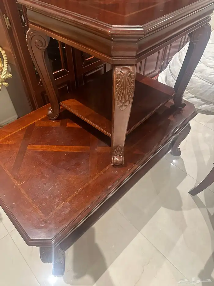 طاولات للبيع للسومة 0